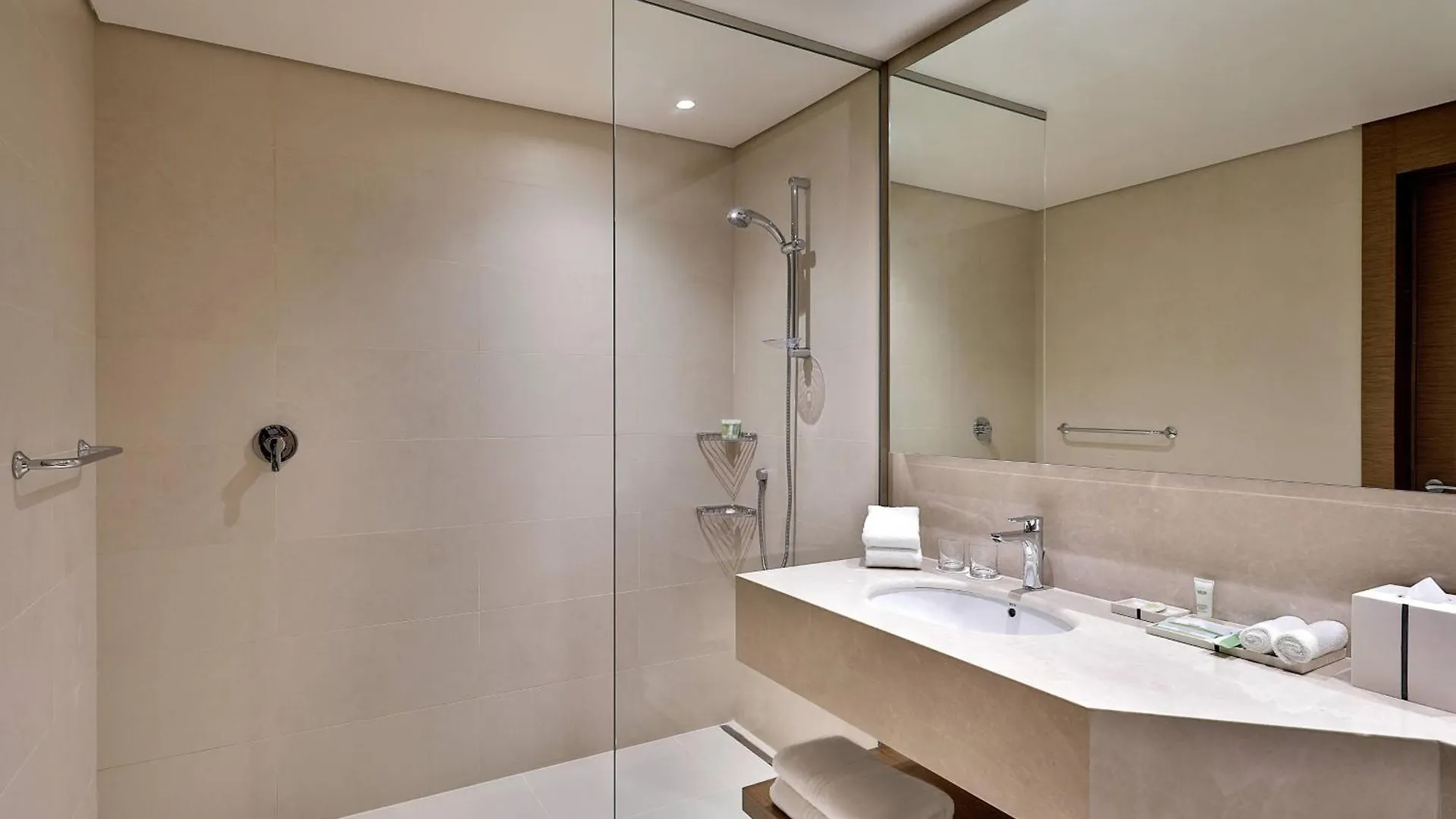 Courtyard By Marriott Riyadh Northern Ring Road 4*,